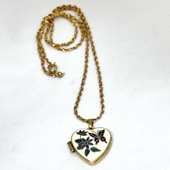 Vintage Enameled Heart Locket with Gold Tone Diamond Cut Chain - Picture 4 of 7